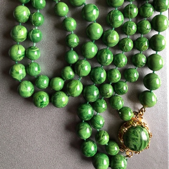 RARE - VTG 24” Malachite Double Strand Necklace - Picture 5 of 8
